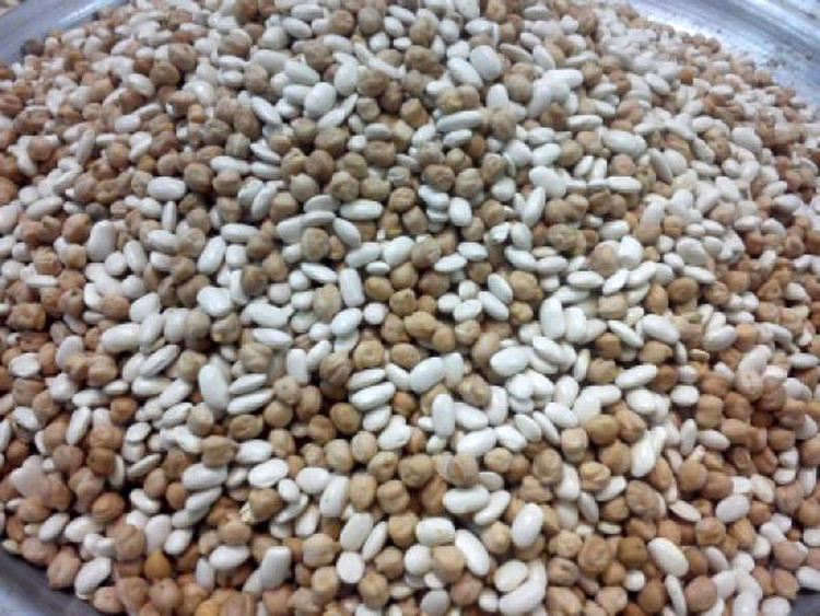 نخود و لوبیا اعلا